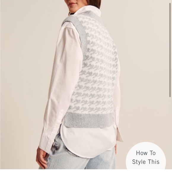 Abercrombie Grey Cropped houndstooth Pattern V-Neck Sweater vest - Picture 4 of 7